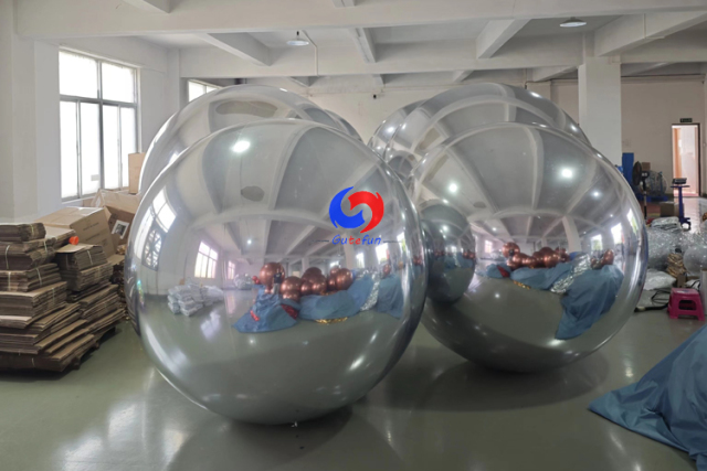 conferences, backyards, pools decor long-lasting Waterproof silver inflatable mirror spheres big shiny balls/balloons