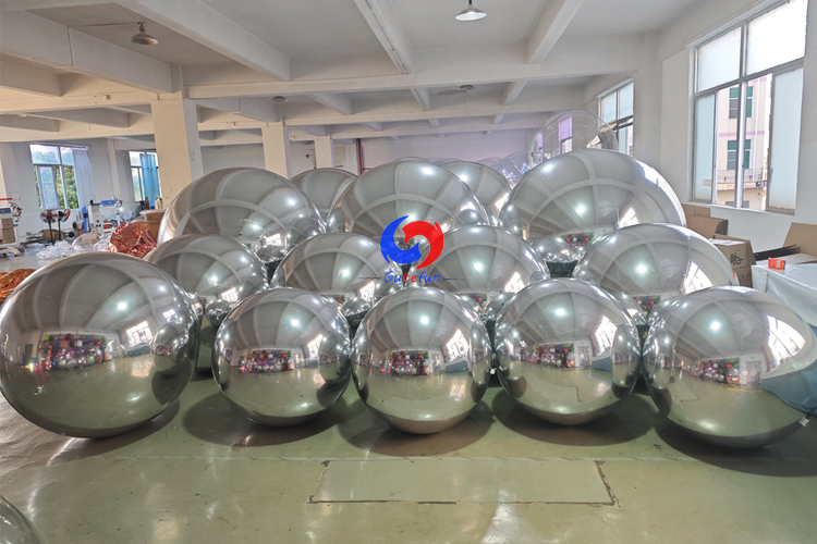 regular round giant silver inflatable mirror ball big shiny silver balls / spheres / balloons for luxury decorations