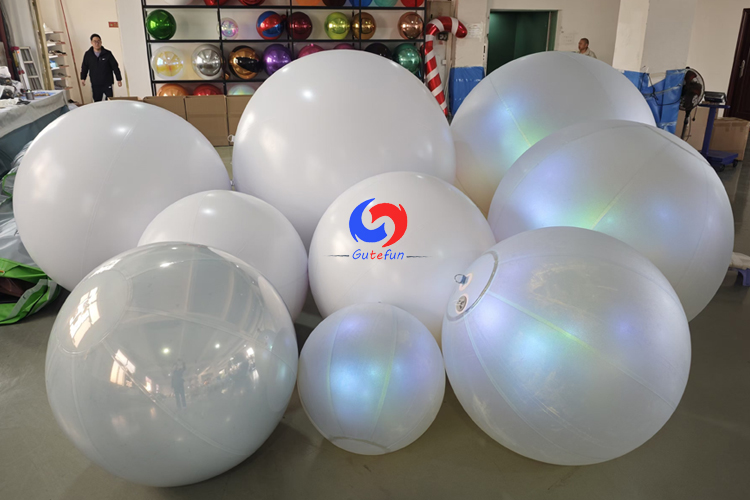 Giant decor iridescent white big shiny PVC inflatable mirror balls ...