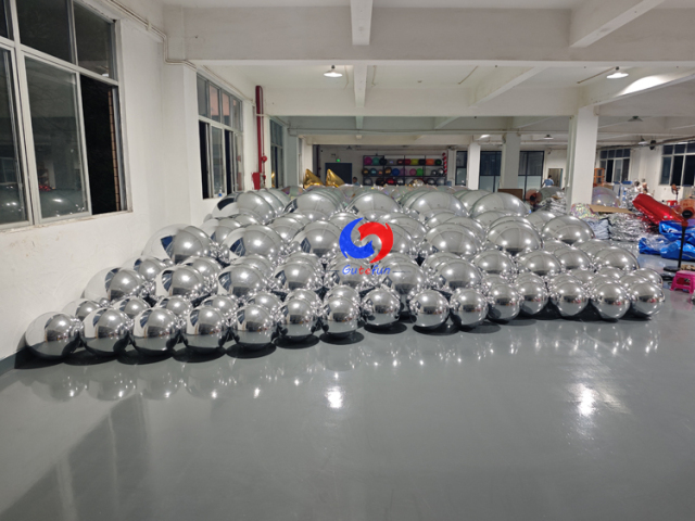China TOP sale Giant silver big shiny balls / large silver inflatable mirror chrome balls / balloons
