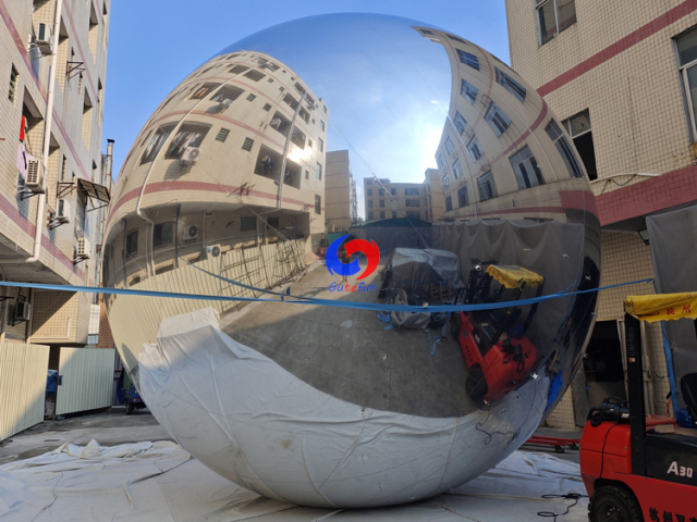 Custom size 13ft / 4m Giant silver big shiny inflatable mirror balls /balloons for large evnets decorations setup