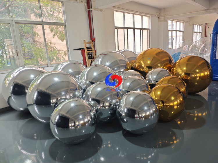 Luxury decor Reusable Giant Gold + silver big shiny balls bundles