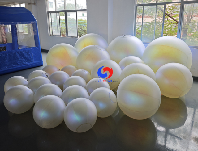 Giant Pearl white big shiny balls for Christmas party birthday events balloons backdrop decorations