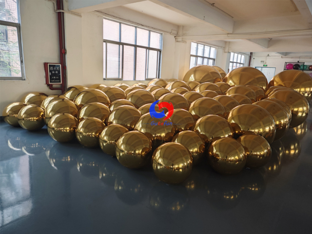 Reusable Luxury Party Events Decor Giant Gold big shiny inflatable metallic spheres / balls for sale