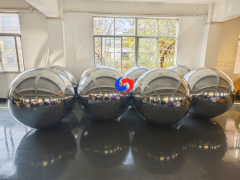 Silver big shiny balls for creating unique balloons backdrop decorations in birthday party, commercial events ,Company Annual Meeting, Christmas holiday ,Proposal,Wedding Anniversary,Baby shower etc whatever most important moments.