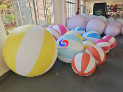 Custom giant inflatable beach balls for summer party swimming pool decorations