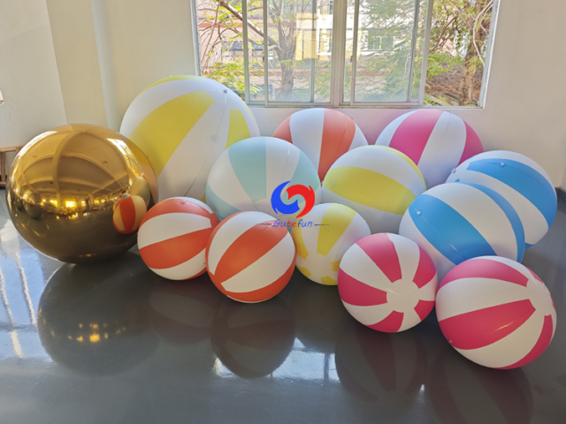 Custom giant inflatable beach balls for summer party swimming pool decorations