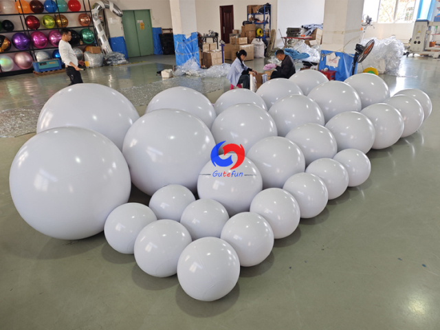 Blank White Giant Inflatable Spheres – Fully Customizable Inflatable Orbs for All Event Branding