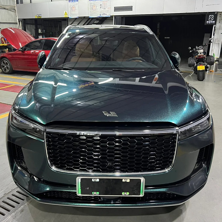 Heavy metal dark green