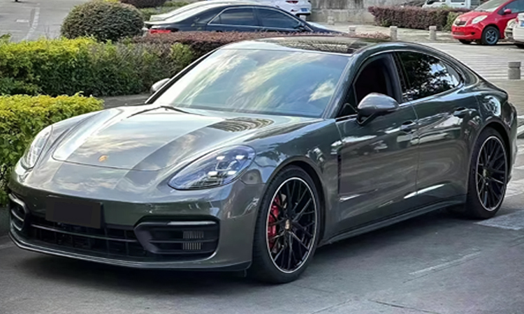 PET Aventurine Green (Porsche)