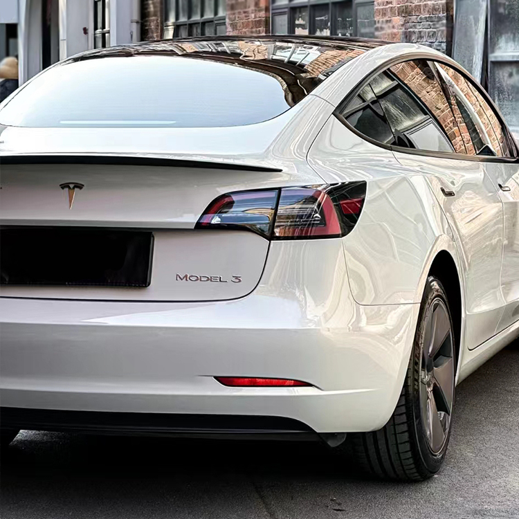 PET Silver Fox Grey (Aston Martin)