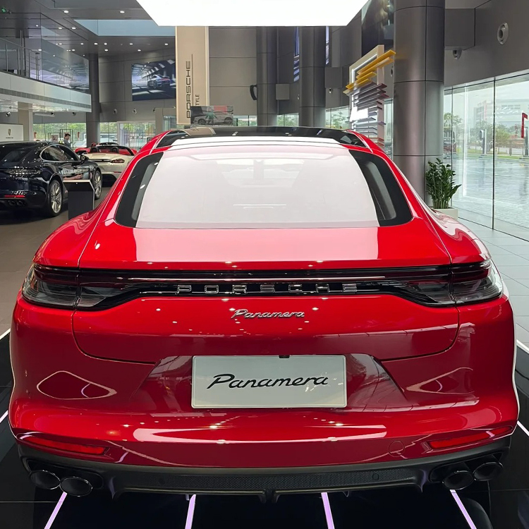 PET Carmine (Porsche)