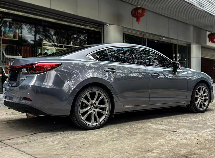 PET Bernina Grey (BMW)