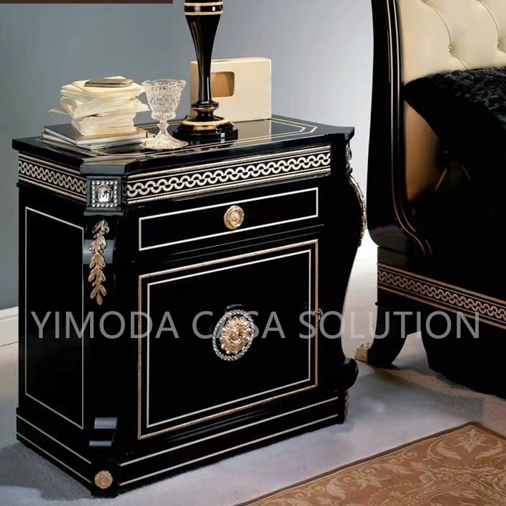 Antique European Style Luxury Chesterfield beige leather Bed European Traditional Style Bed Leather Carved Wood Beige tufted Bed Furniture