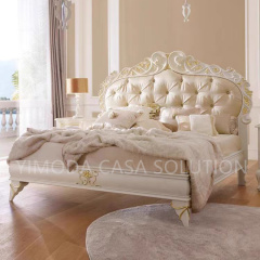 Luxury Beige chesterfield Wooden Carved Bedroom Furniture Sets Classic Design Royal Furniture Home Furniture Antique Wood Solid Wood Bed