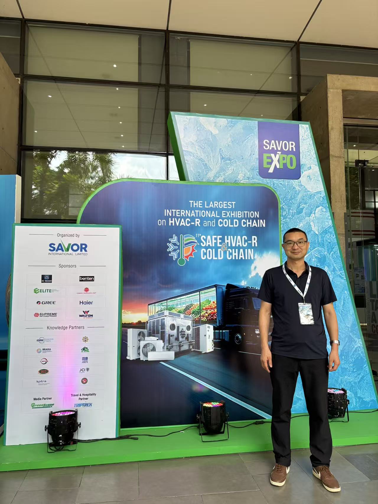 Qishanr representative at the official SAFE HVAC-R and Cold Chain 2026 event sign