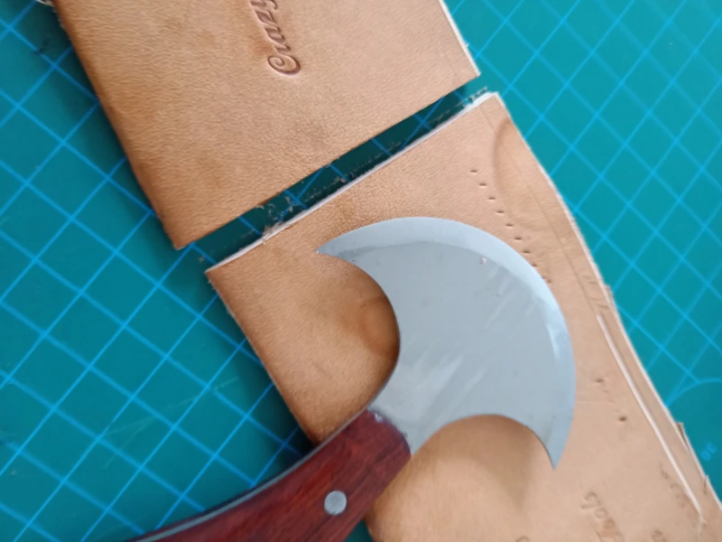 KL Full-Tang Rosewood Small Round Knife