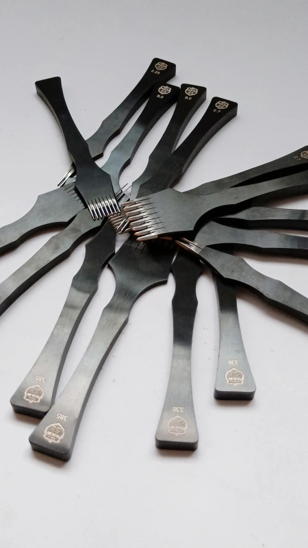 KL Black Stitching Chisel (Japanese Diamond Style)