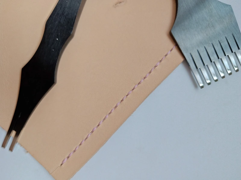 KL Black Stitching Chisel (Flat Style)
