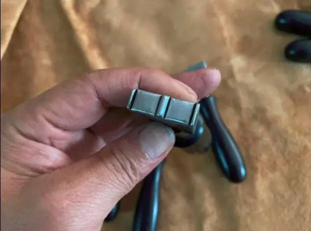 Shoes tools double press bottom edge