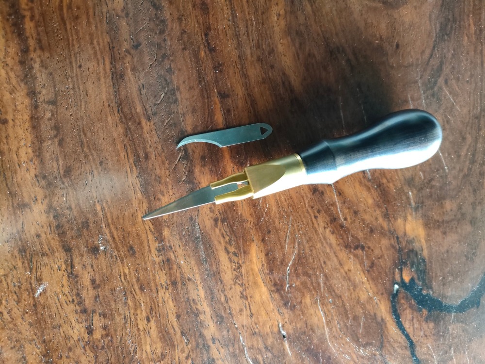 Interchangeable Blade Knife