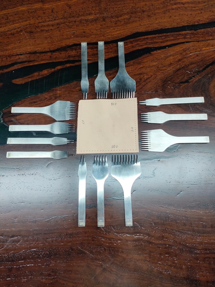 KL Basic Pricking Iron (French Style)