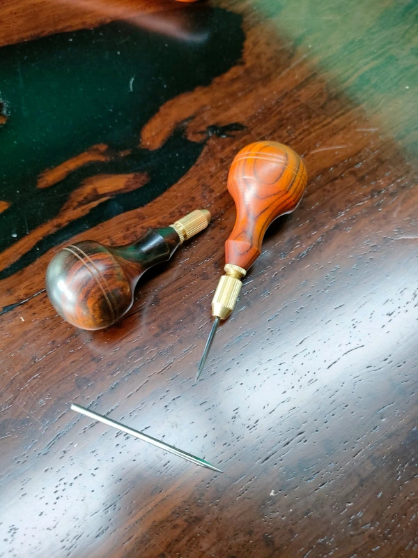 Round Awl (Interchangeable)