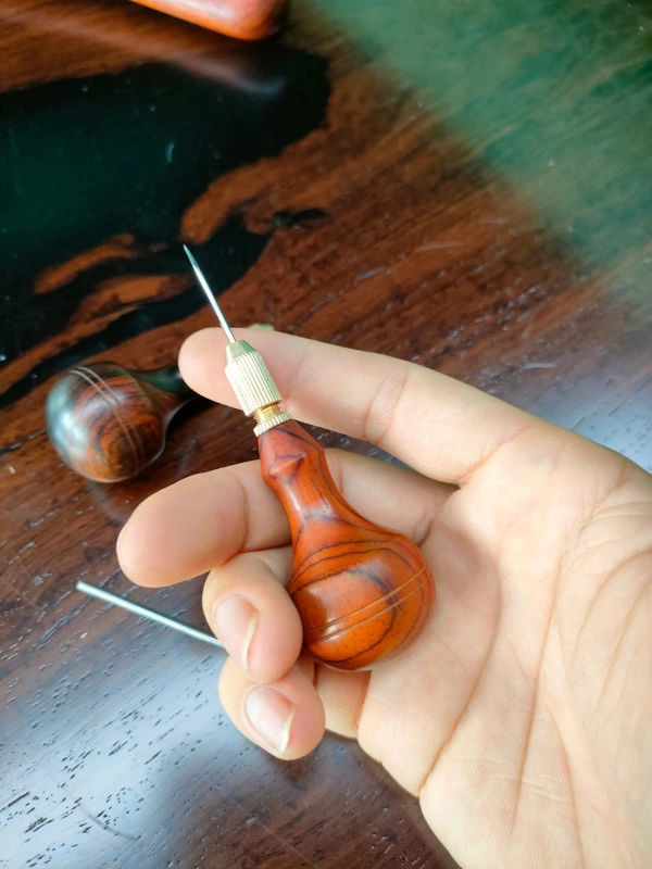 Round Awl (Interchangeable)