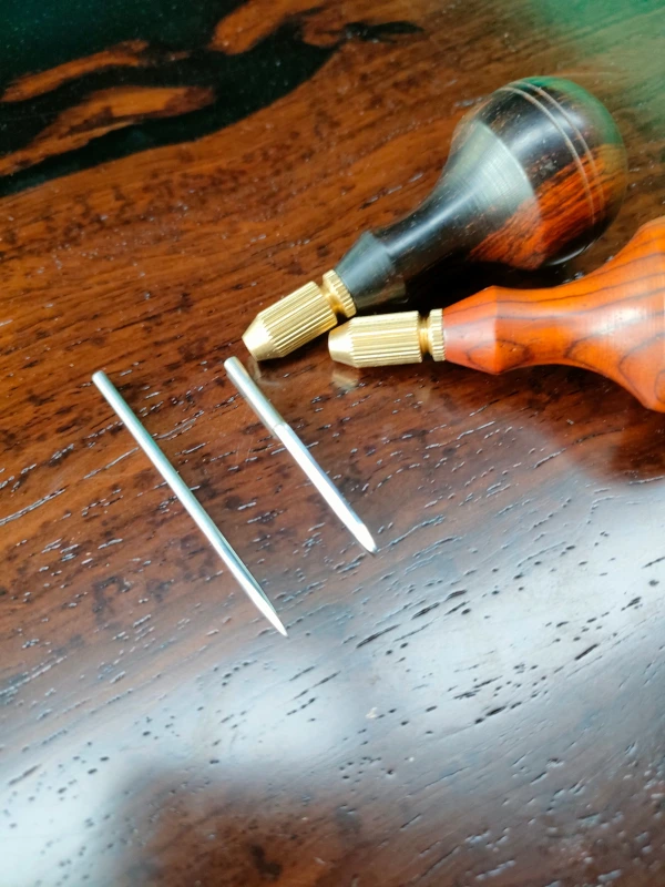 Round Awl (Interchangeable)