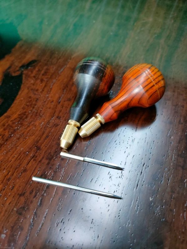 Round Awl (Interchangeable)