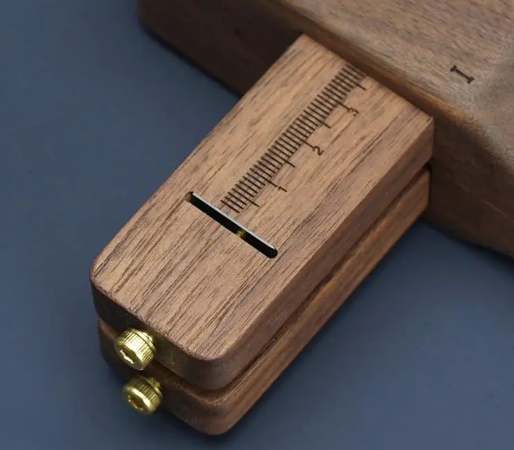 Premium Walnut Strap Cutter