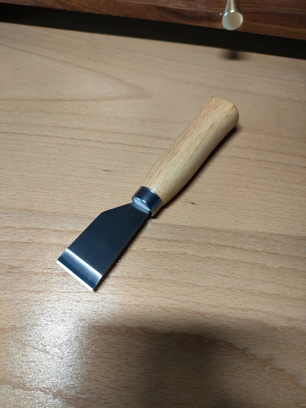 Basic Japanese style cutting knife