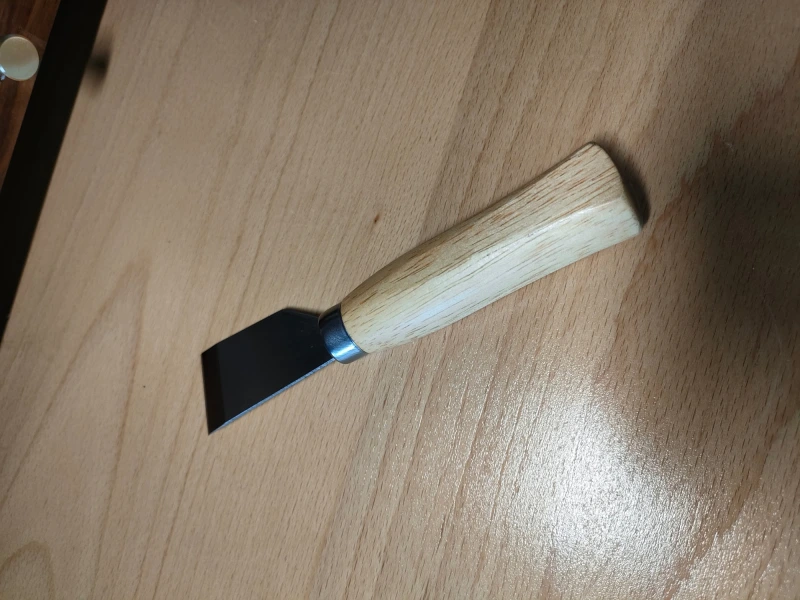 Basic Japanese style cutting knife