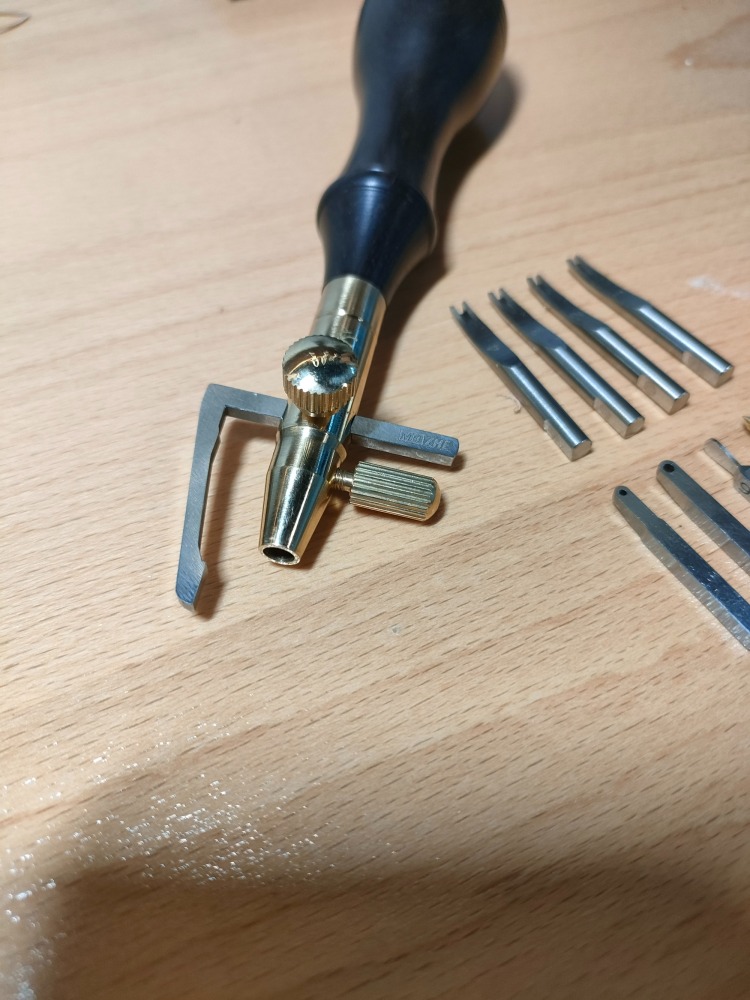 Multifunctional interchangeable stitiching groover&edge bevelers