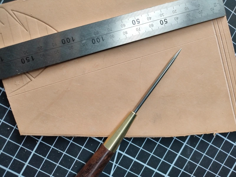 Basic round scratch awl