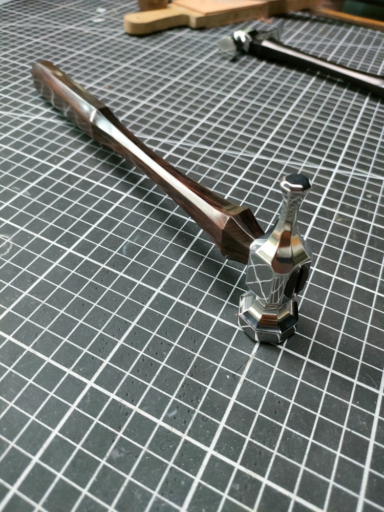 Premium thread hammer