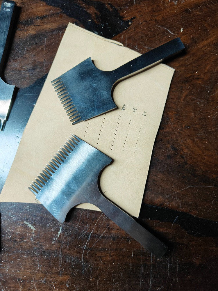 KL Basic Pricking Iron (French Style)