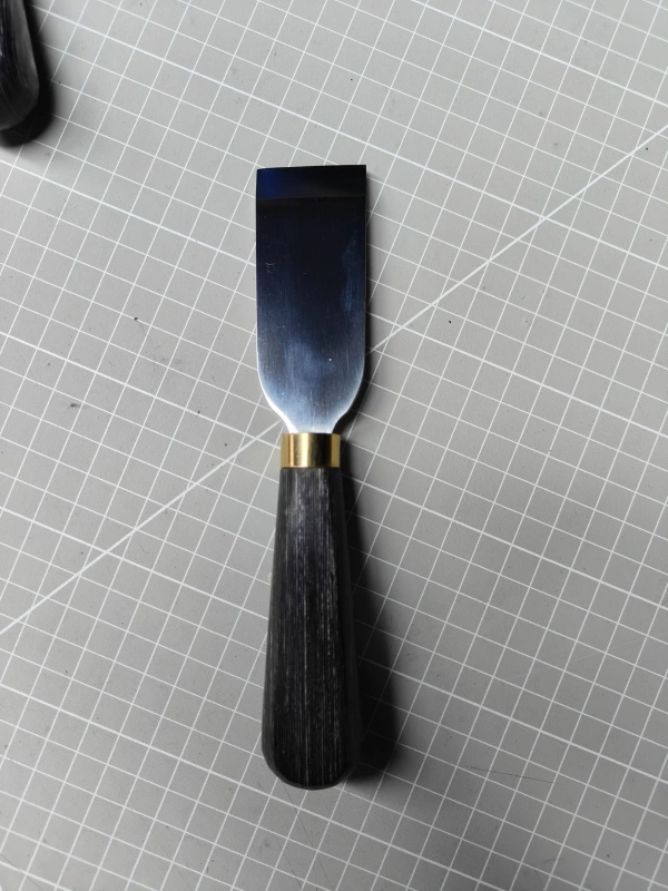 Skiving knife set