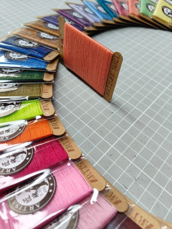 Small piece wax round thread