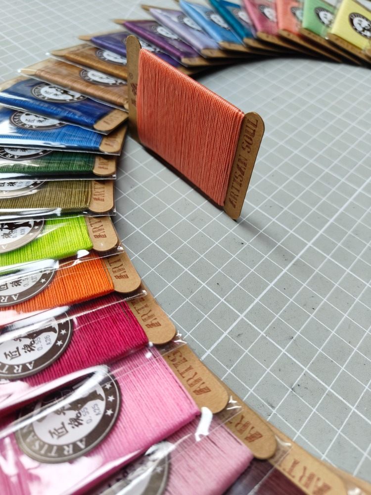 Small piece wax round thread