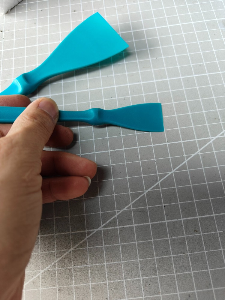 Glue spreader (plastic)