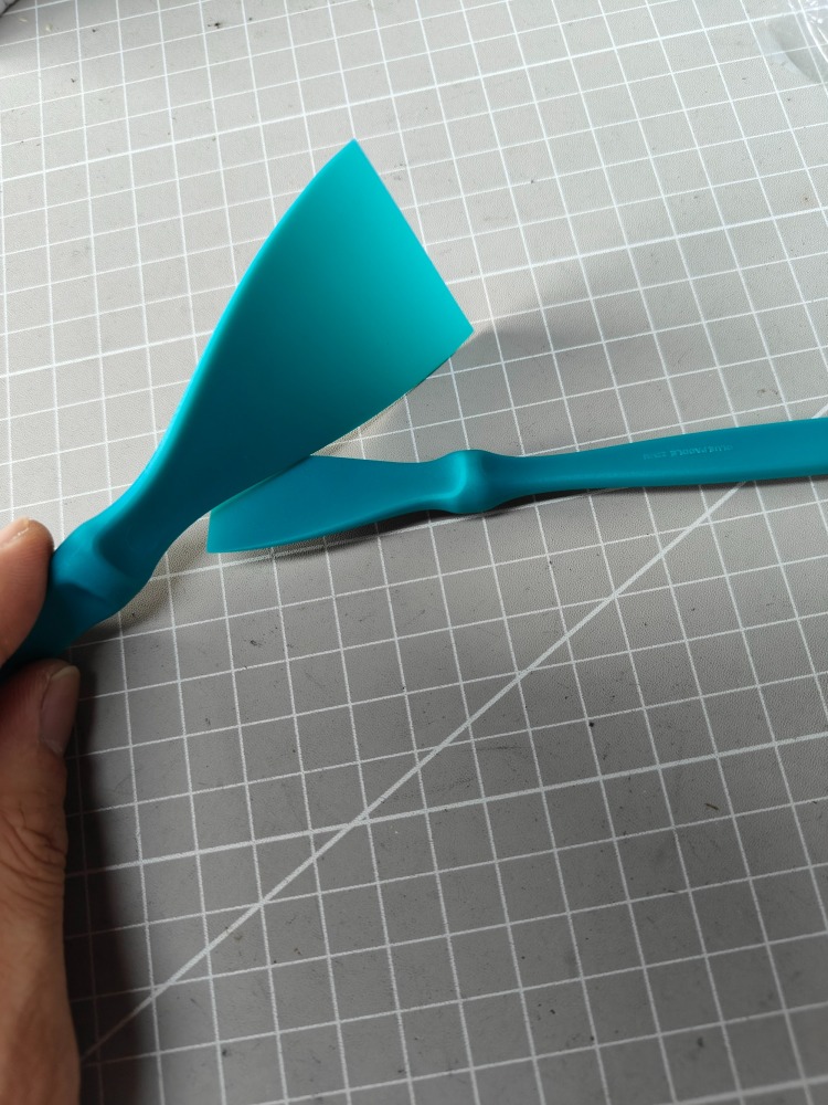 Glue spreader (plastic)