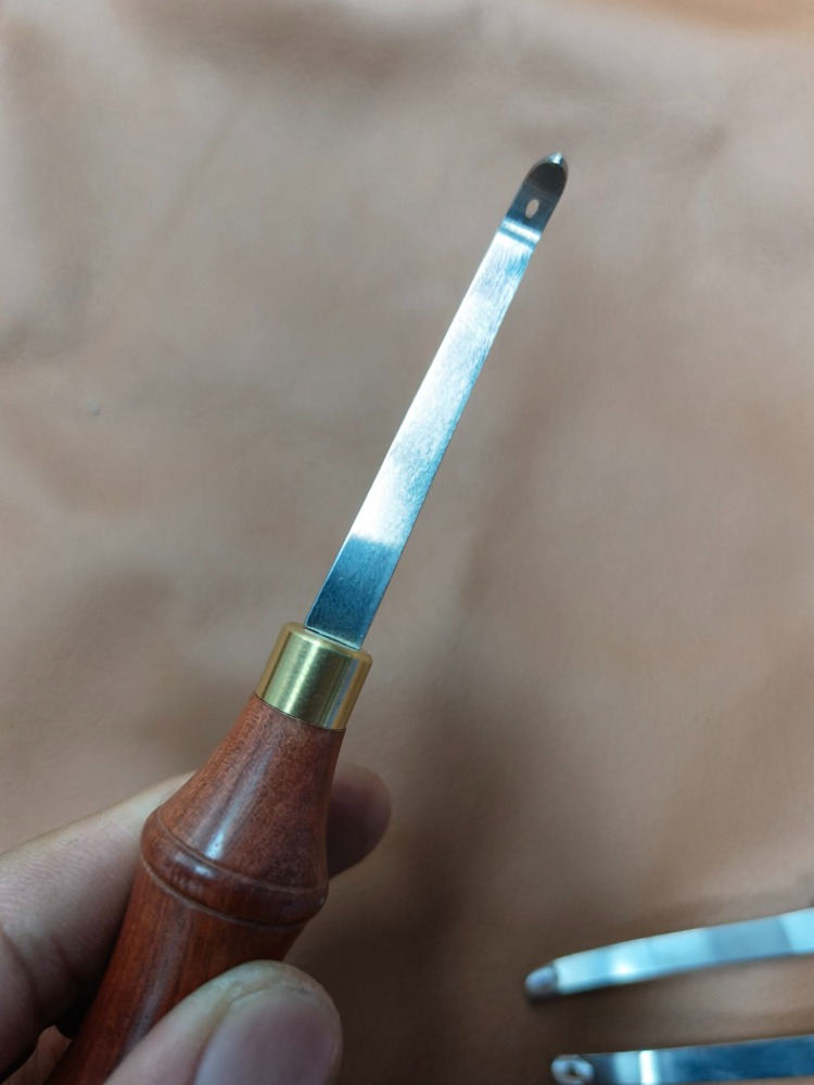American style edge beveler