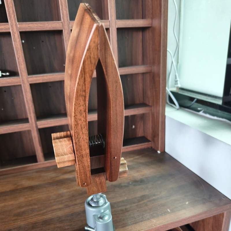 Small black walnut universe stitching pony