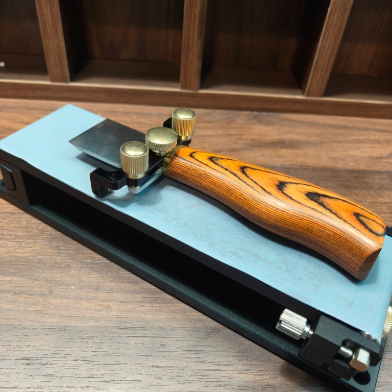 Quality knife sharpening JIG