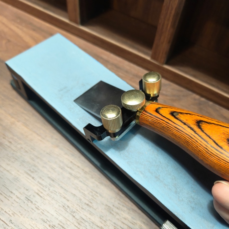 Quality knife sharpening JIG