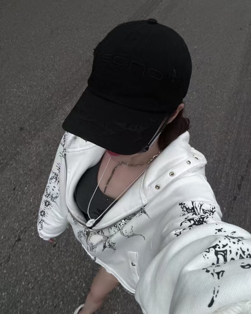 Star Moon Keel Devil Print Heavy keel print rivet distressed hooded  street style casual cardigan trendy hoodie