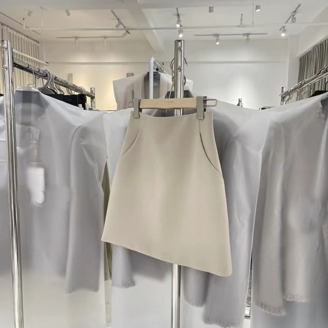 A-line skirt for all-match simplicity