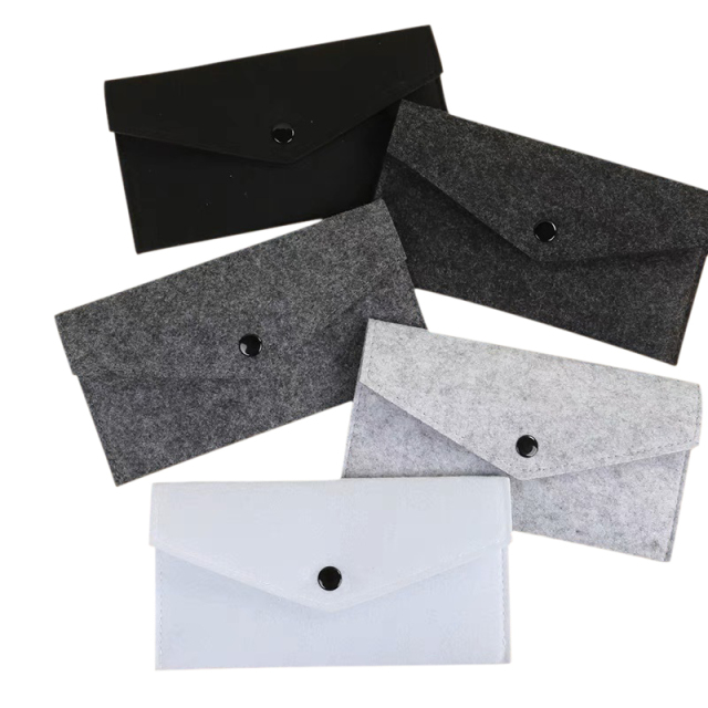 Small Felt Envelop Purse/Wallet