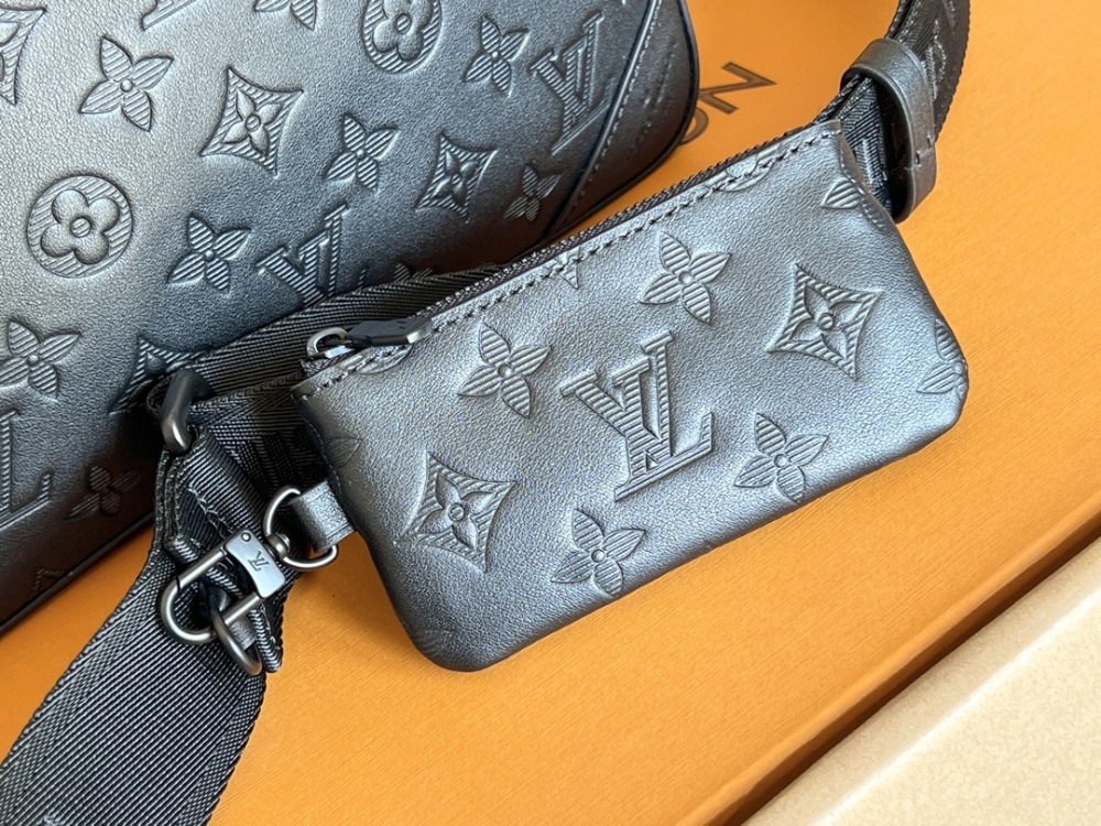 m69827